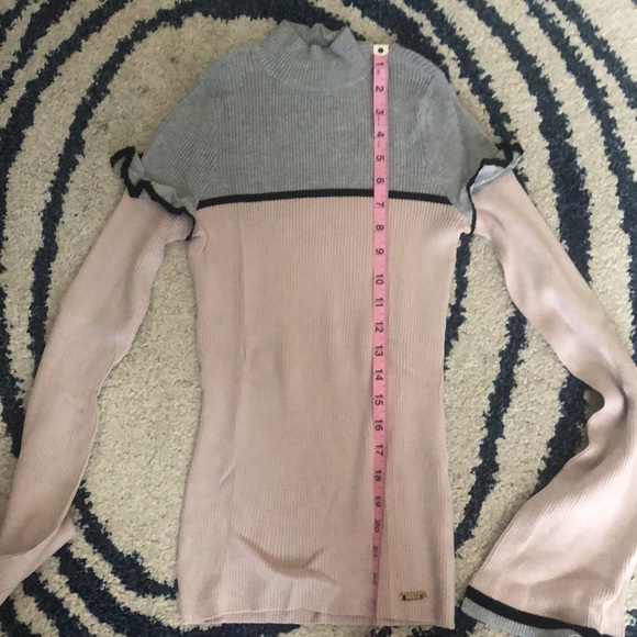 🆕Guess Long Bell Sleeve Sweater NWT - Picture 7 of 10